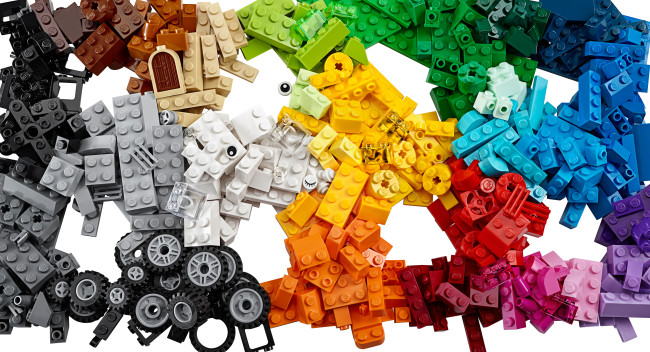 10696 LEGO® Keskikokoinen luova rakennuslaatikko